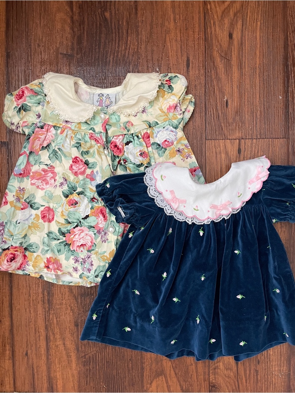 Lot of 2 Vintage Baby Dresses size 6mos Floral Velvet Collar Coquette Babydoll